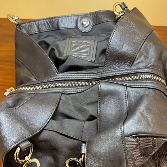 Coach EUC Lexy Shoulder Bag Signature Black/Gray Jacquard w/dust bag - Picture 5 of 13